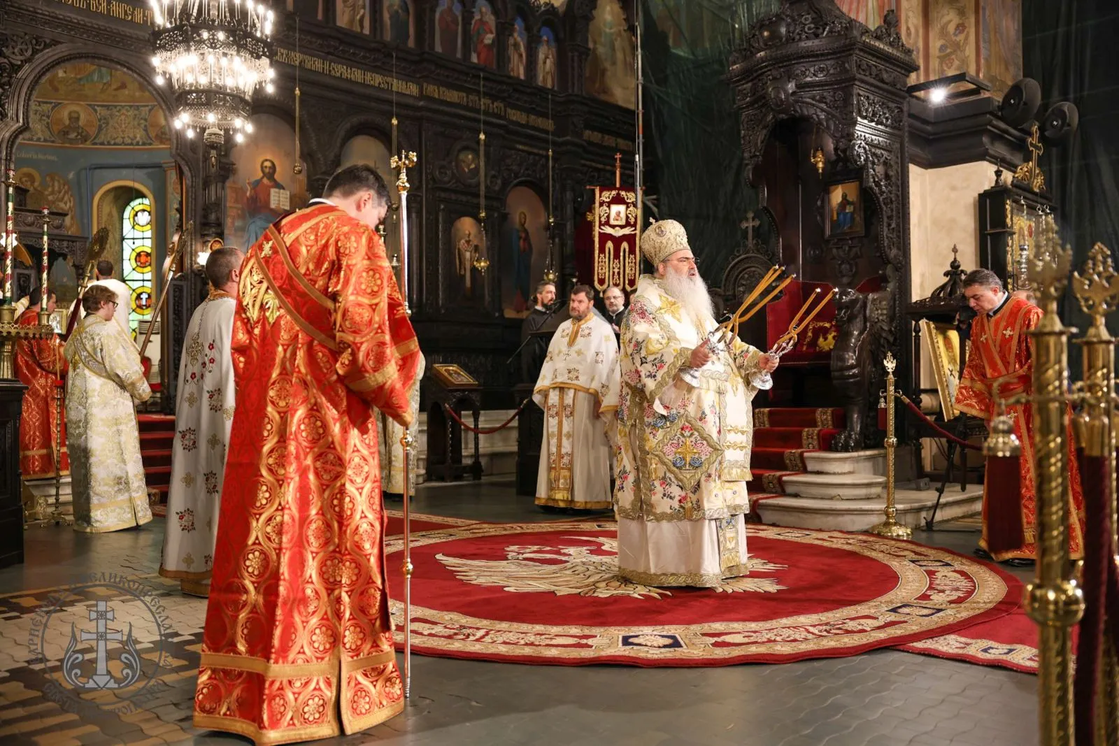 На 6 Неделя след Неделя подир Въздвижение: Митрополит Йоан отслужи светата Литургия във варненската Катедрала -1.jpg