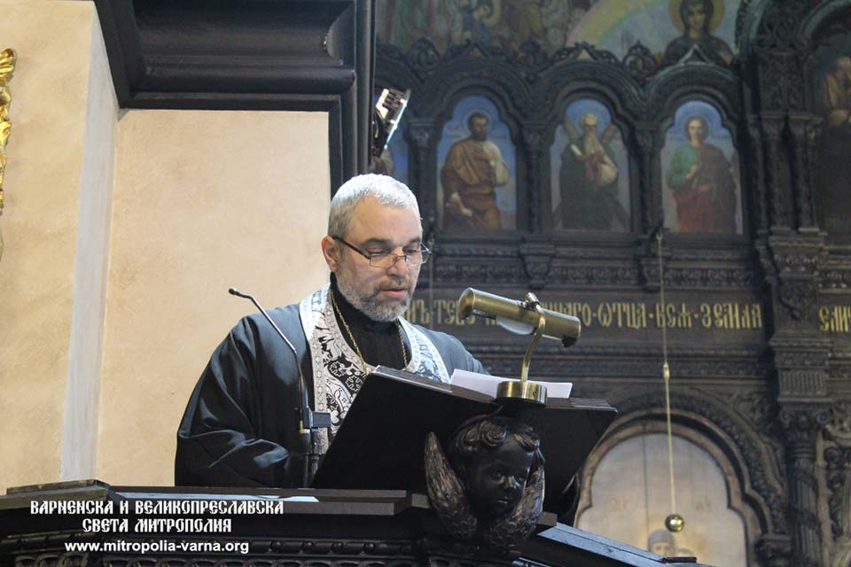 Отслужване на Велико повечерие с третата част от канона на свети Андрей Критски - 1