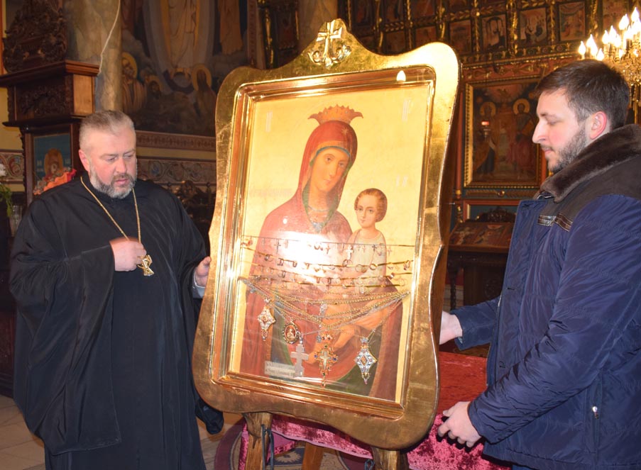 Чудотворната икона на Пресвета Богородица 'Скоропослушница' от гр. Ананиев - Украйна пристига за поклонение в град Варна - 1