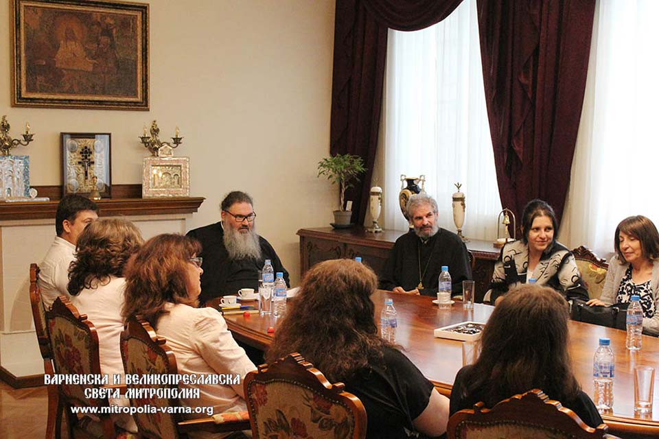 Митрополит Йоан се срещна с богослови и учители - преподаватели по религия - 1