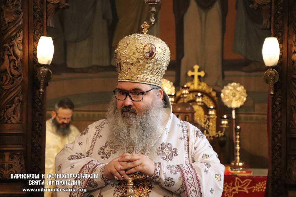 Архиерейска света Литургия и военен ритуал на храмовия празник на храм 'Свети Николай' - 1