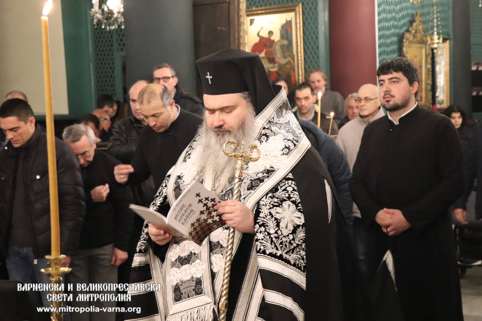 Велико повечерие с IV част от Великия покаен канон в храм 'Св. Атанасий' - 1