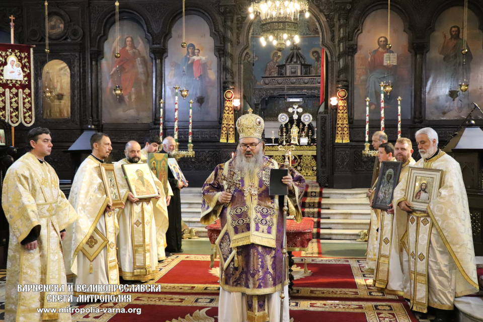 Архиерейска Василиева света Литургия на Неделя Православна - Тържество на Православието - 1