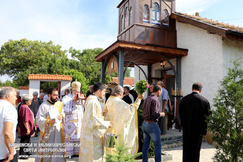Обновяване на храм 'Свети Николай' в шуменското село Върбяне - 1