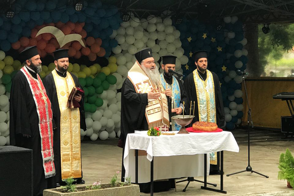 Митрополит Йоан отслужи водосвет по случай 40-годишнината от създаването на община Ветрино - 1