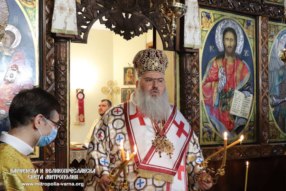 Архиерейска света Литургия и храмов празник на храм 'Св. Архангел Михаил' на Архангеловден - 1