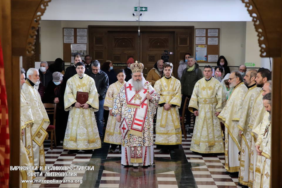 Неделята на всеопрощението беше отбелязана със съборни богослужения във Варна - 1
